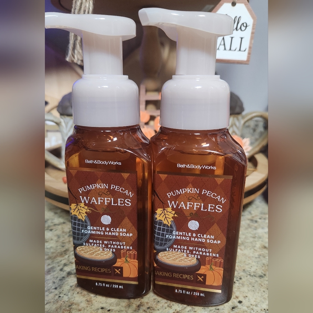 NWT Bath and Body Works PUMPKIN PECAN WAFFLES Foaming Hand Soap Bundle